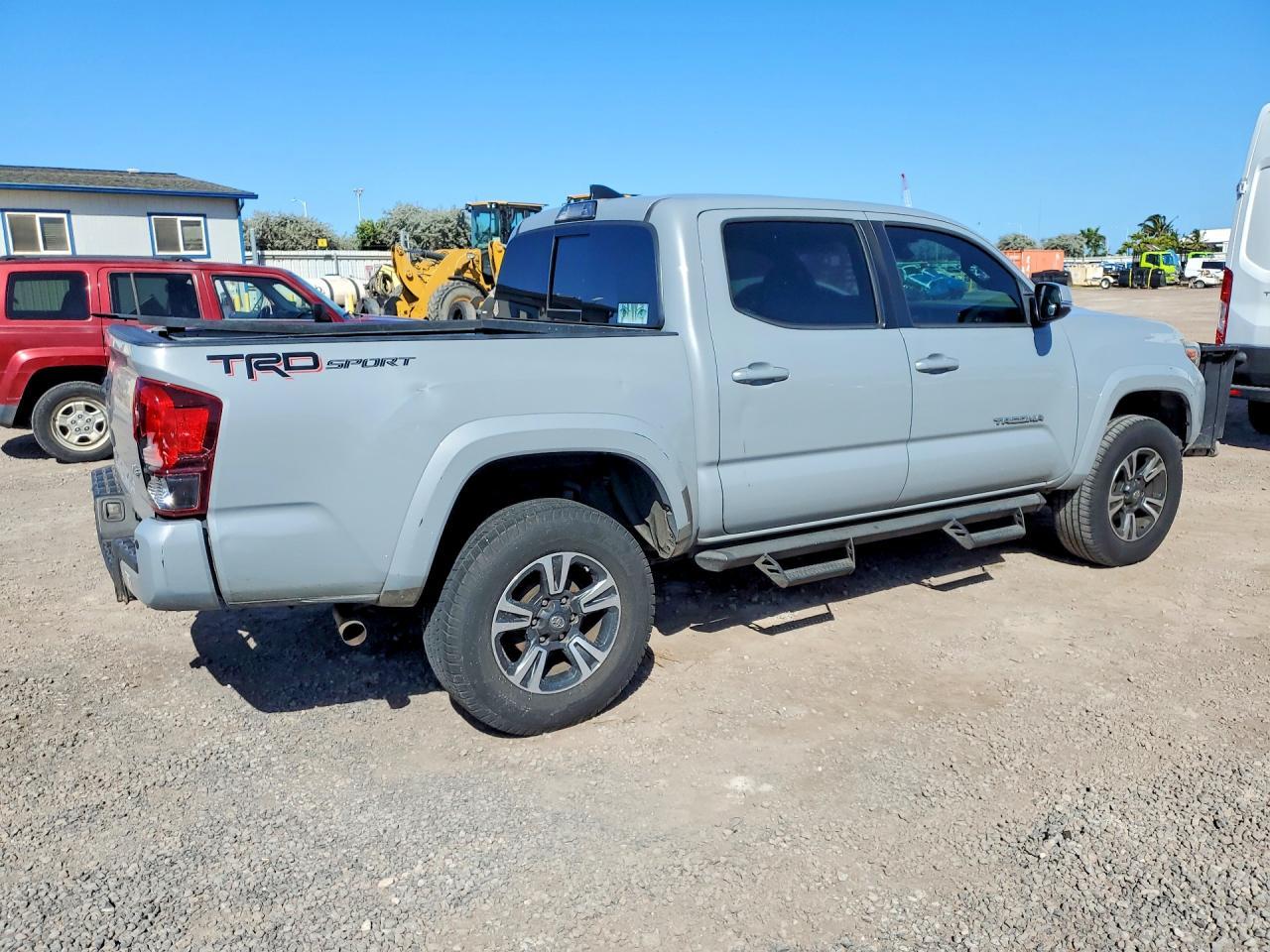TOYOTA TACOMA