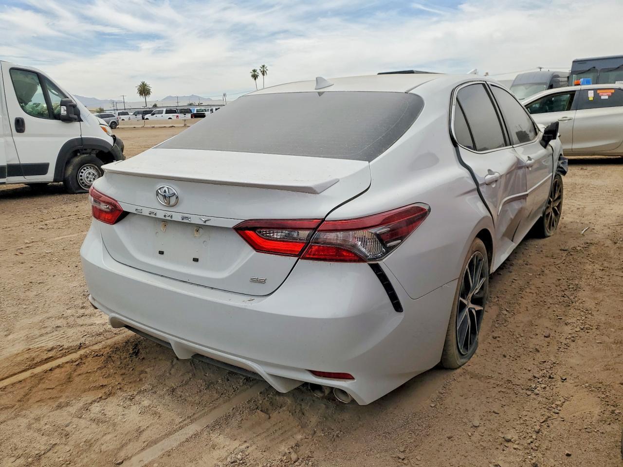 TOYOTA CAMRY
