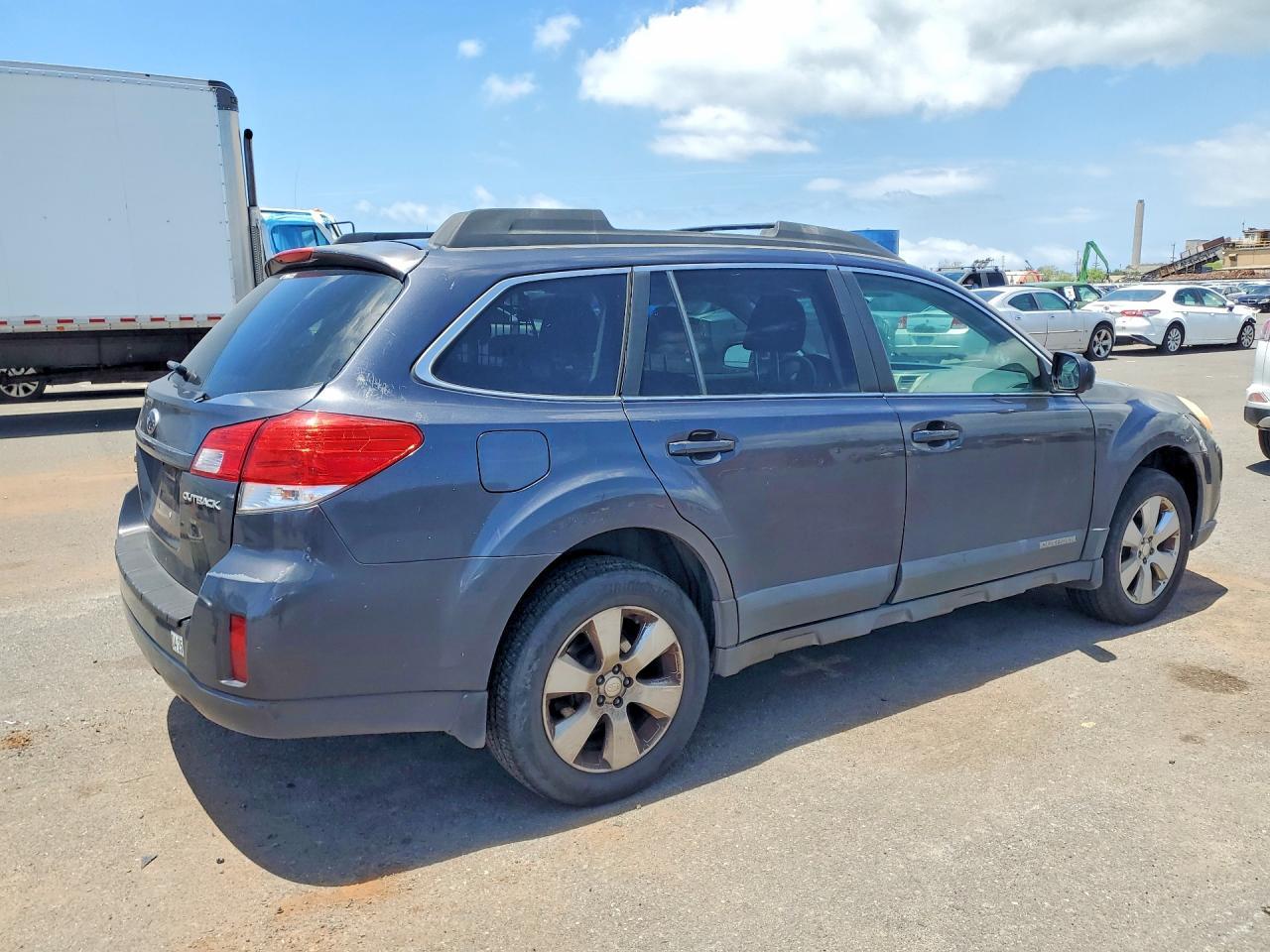 2011 SUBARU OUTBACK — фото 3