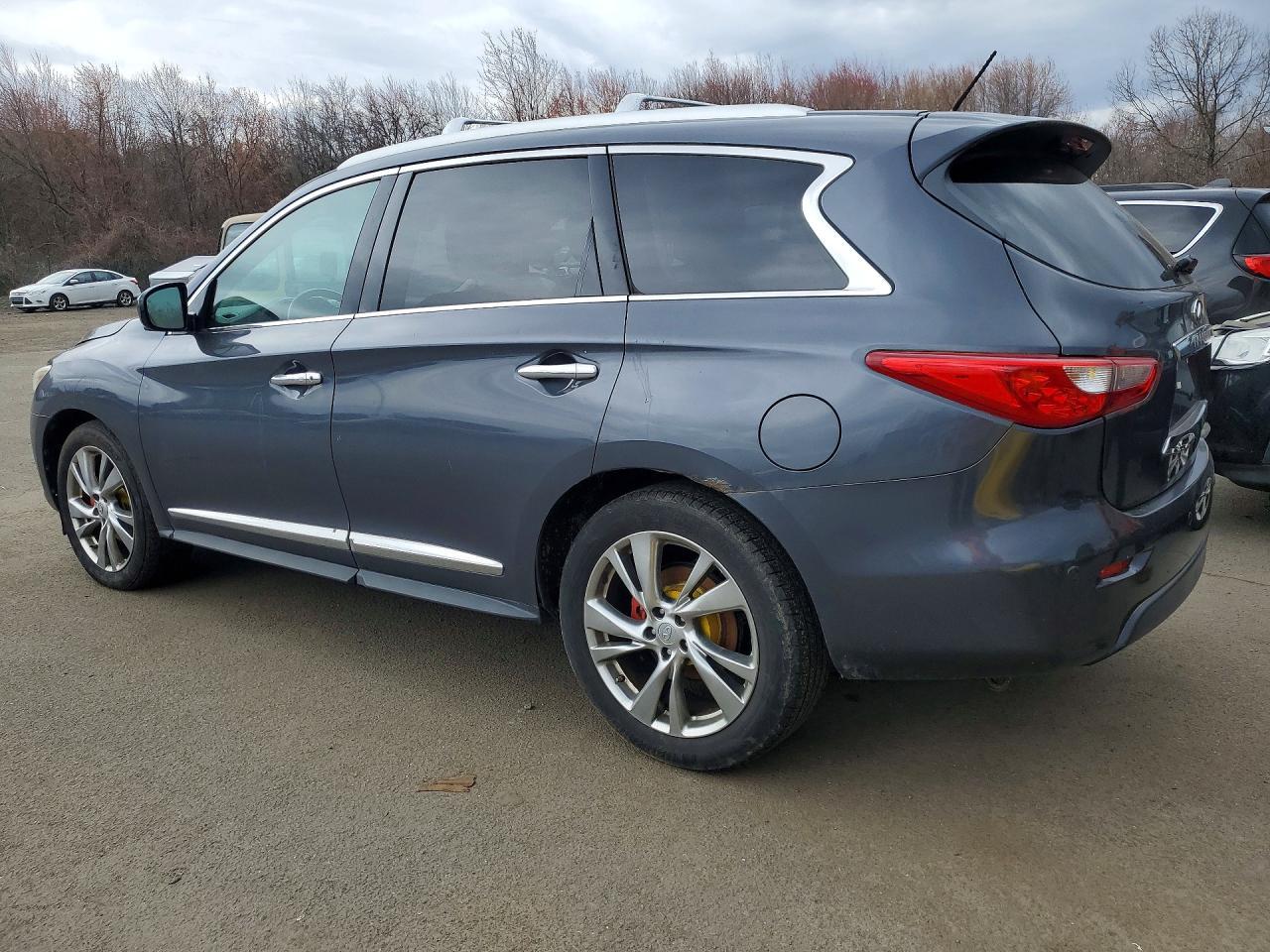 2013 INFINITI JX35 — фото 2