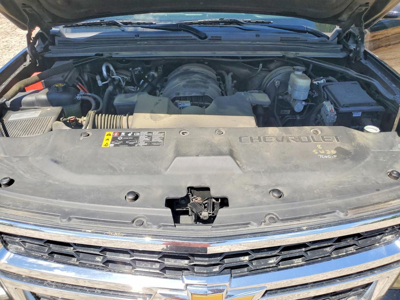 CHEVROLET SUBURBAN