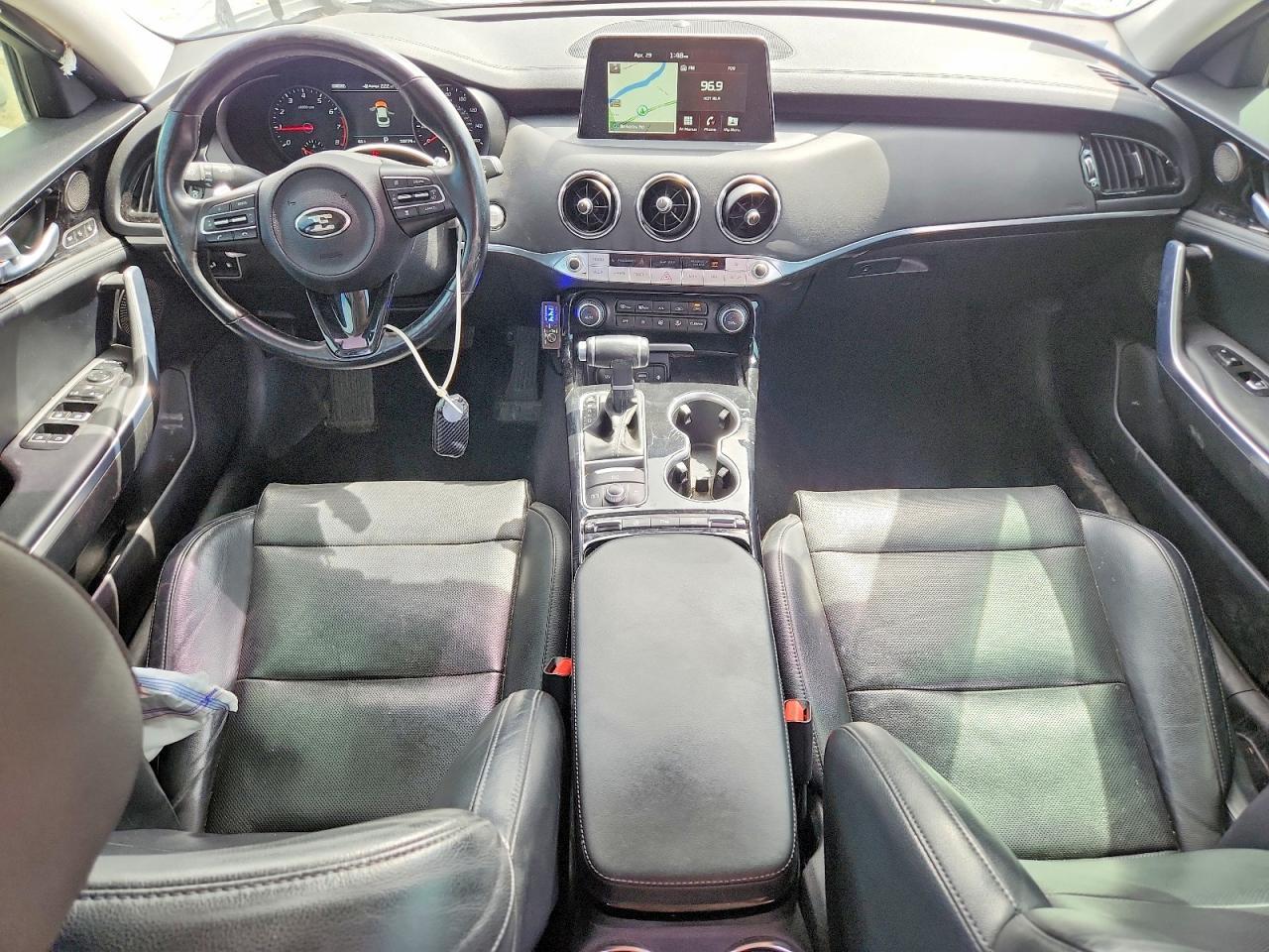 KIA STINGER