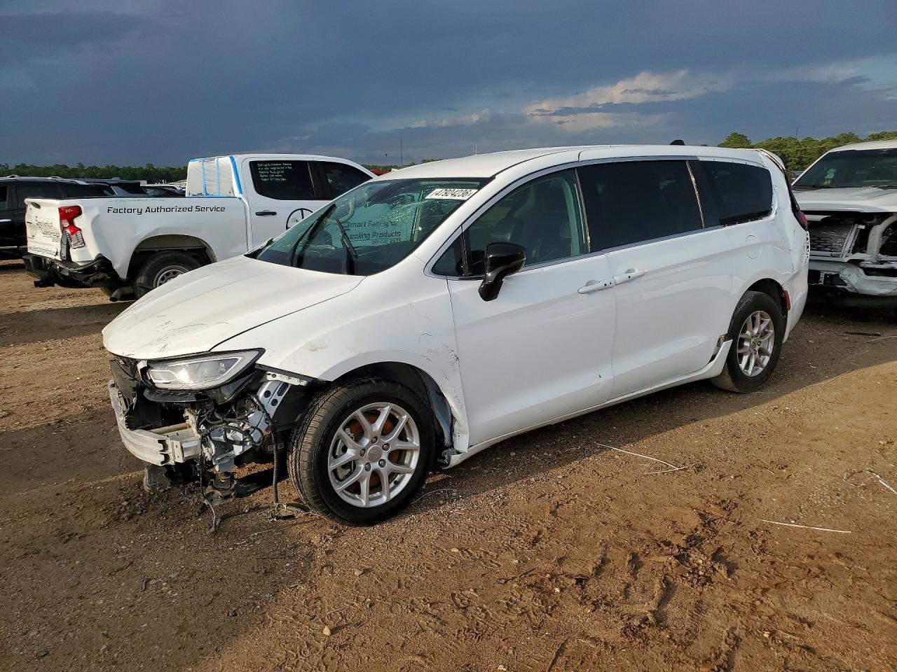 CHRYSLER PACIFICA