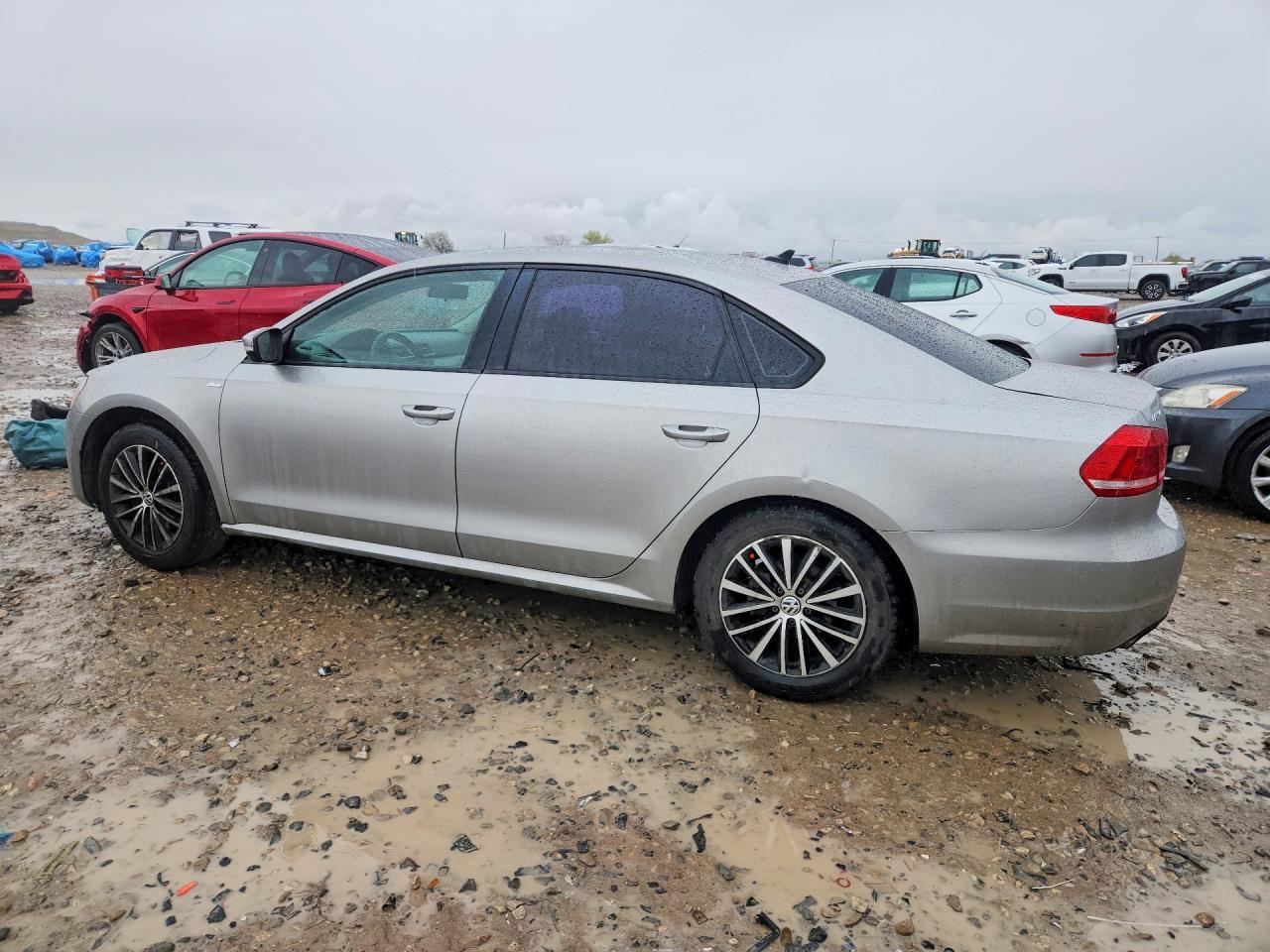 VOLKSWAGEN PASSAT