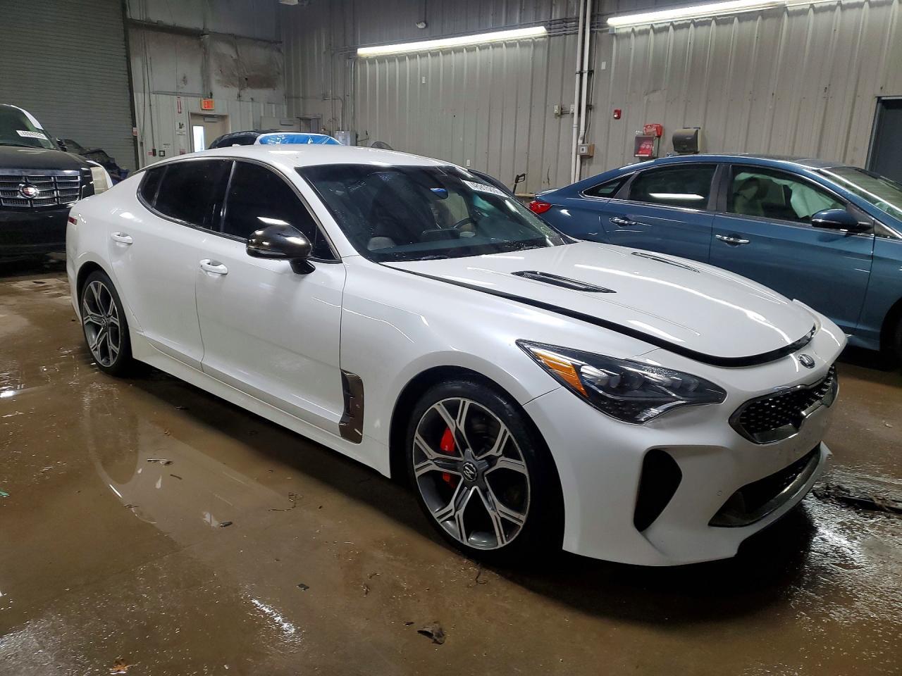 2020 KIA STINGER — фото 4