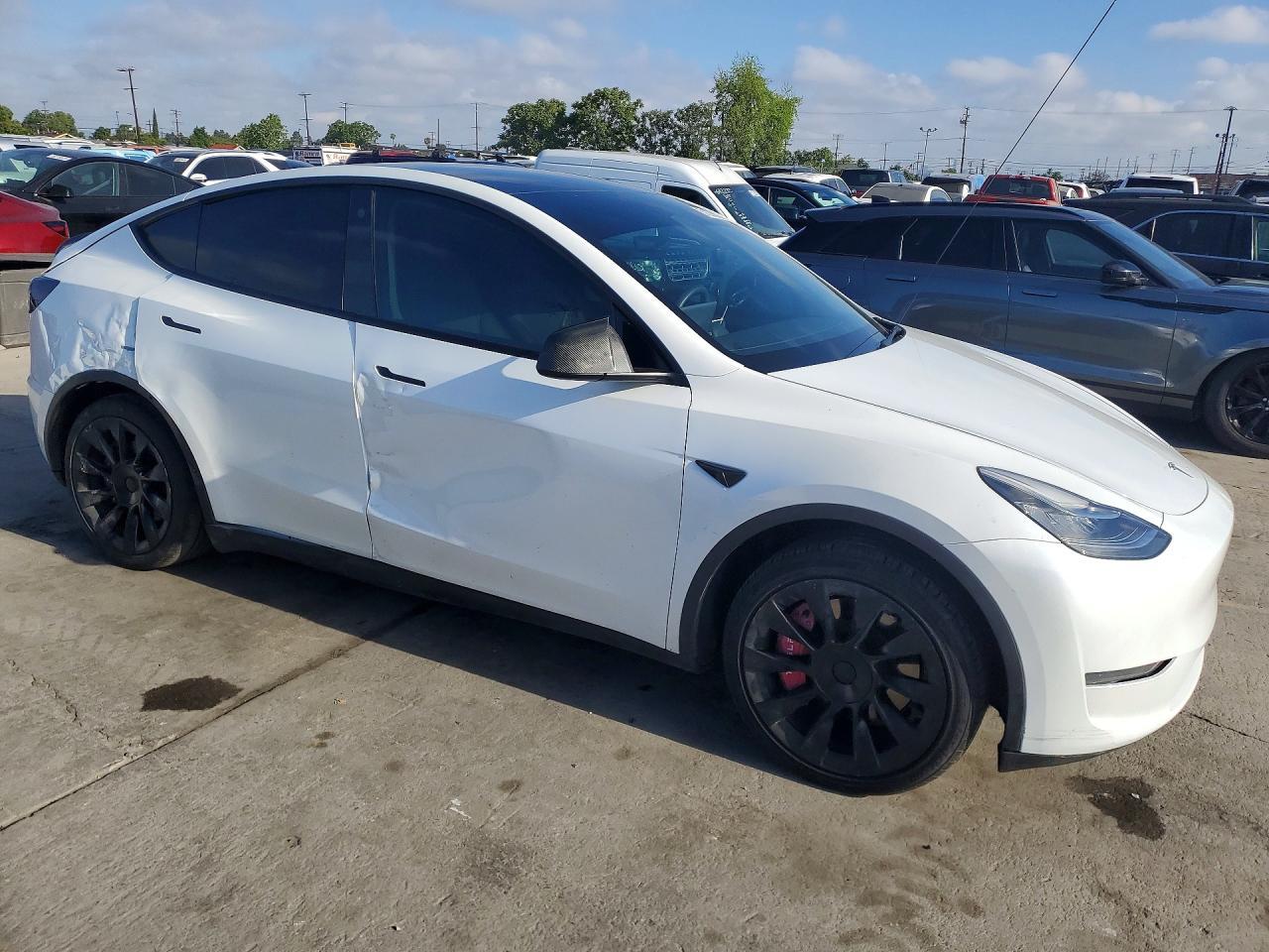 2023 TESLA MODEL Y — фото 4