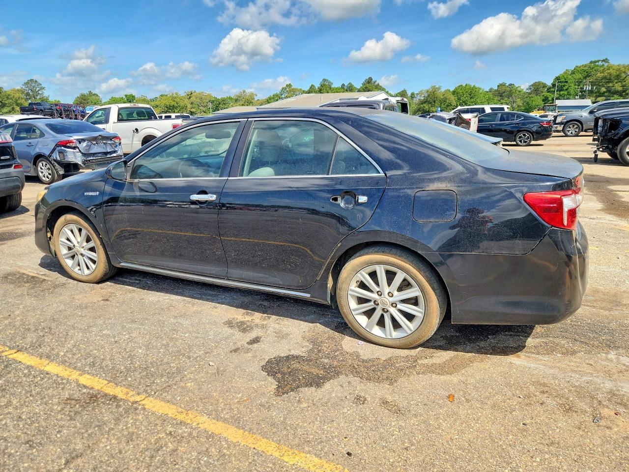 TOYOTA CAMRY HYBRID
