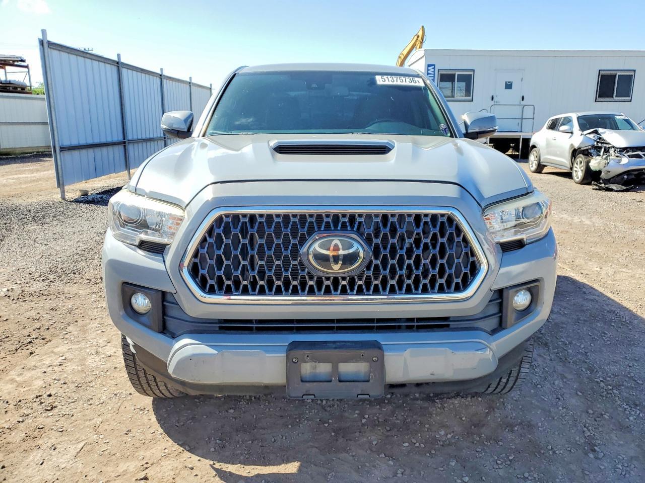 TOYOTA TACOMA