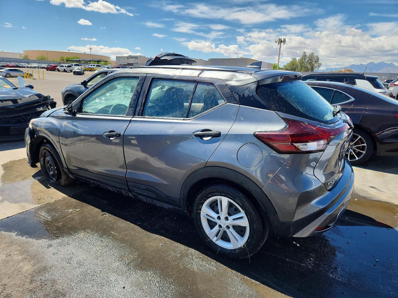 NISSAN KICKS