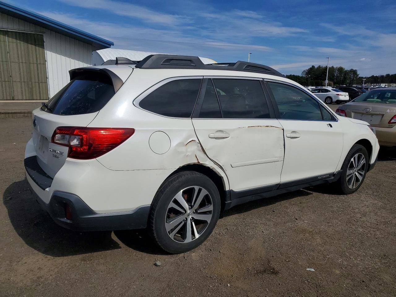 SUBARU OUTBACK