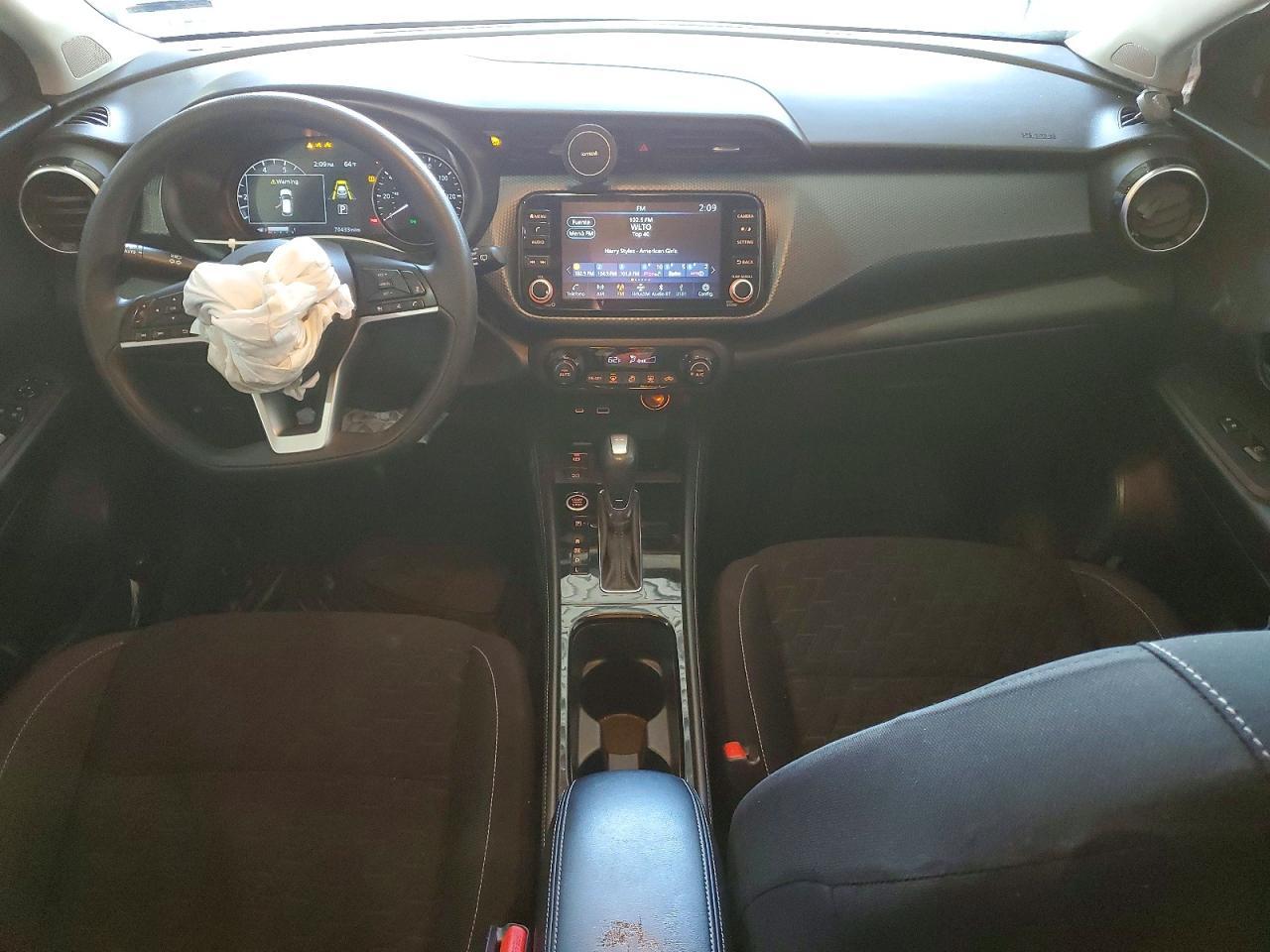 2022 NISSAN KICKS — фото 8