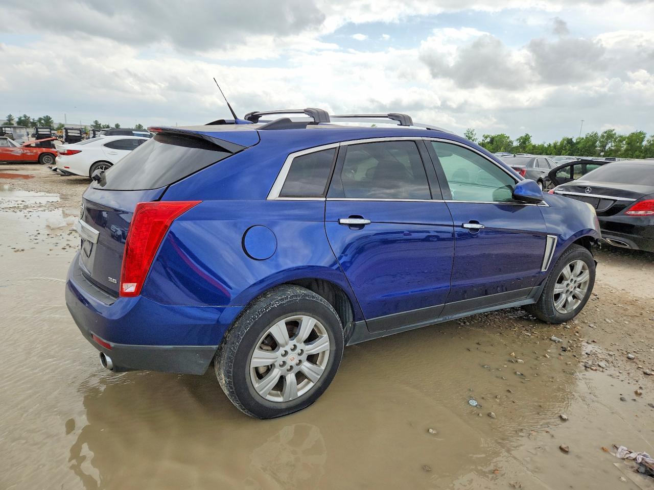 CADILLAC SRX