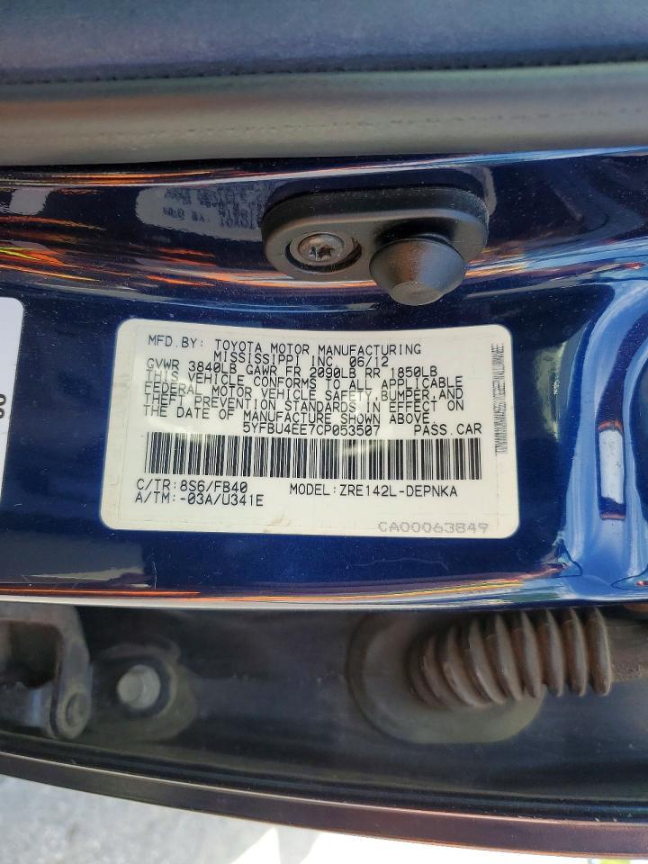 TOYOTA COROLLA
