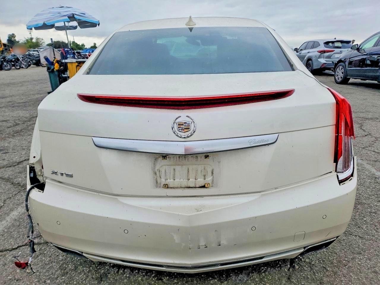 CADILLAC XTS