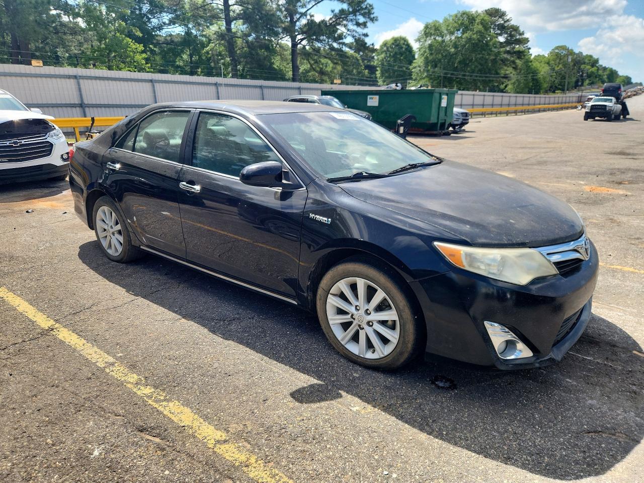 TOYOTA CAMRY HYBRID