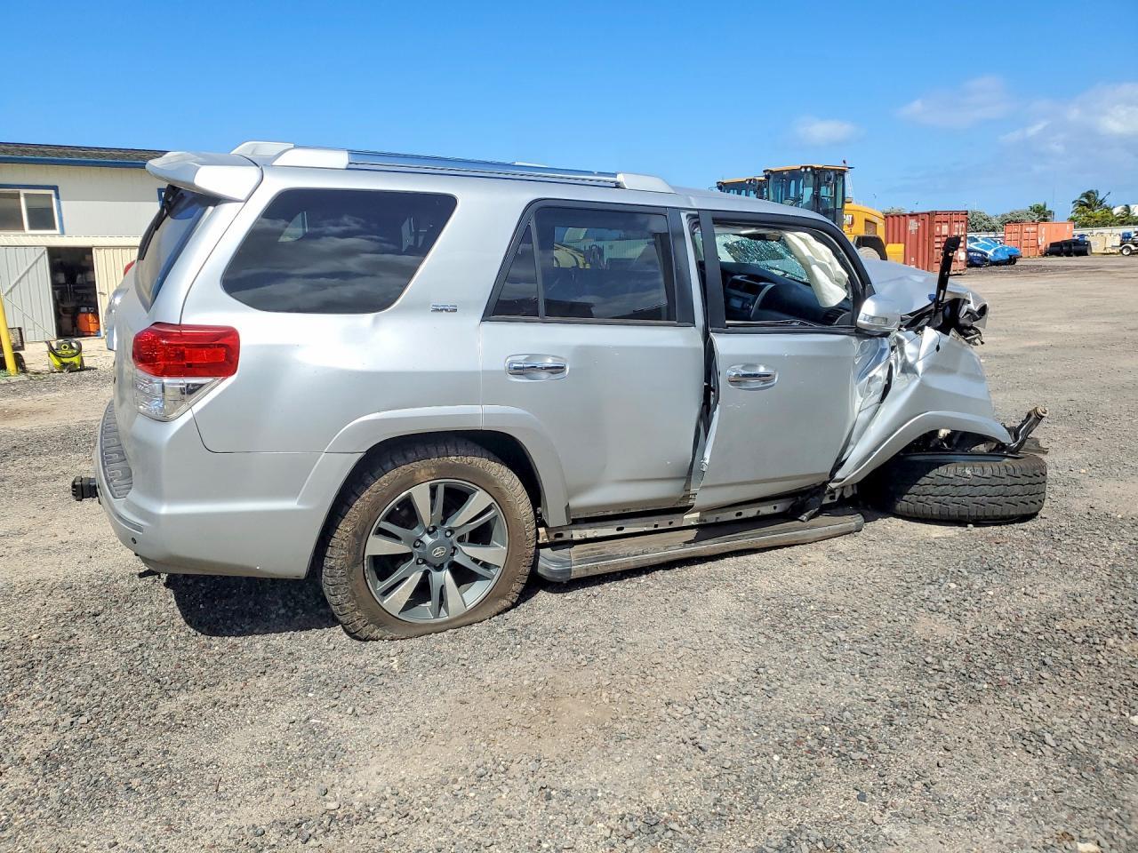 2011 TOYOTA 4RUNNER — фото 3