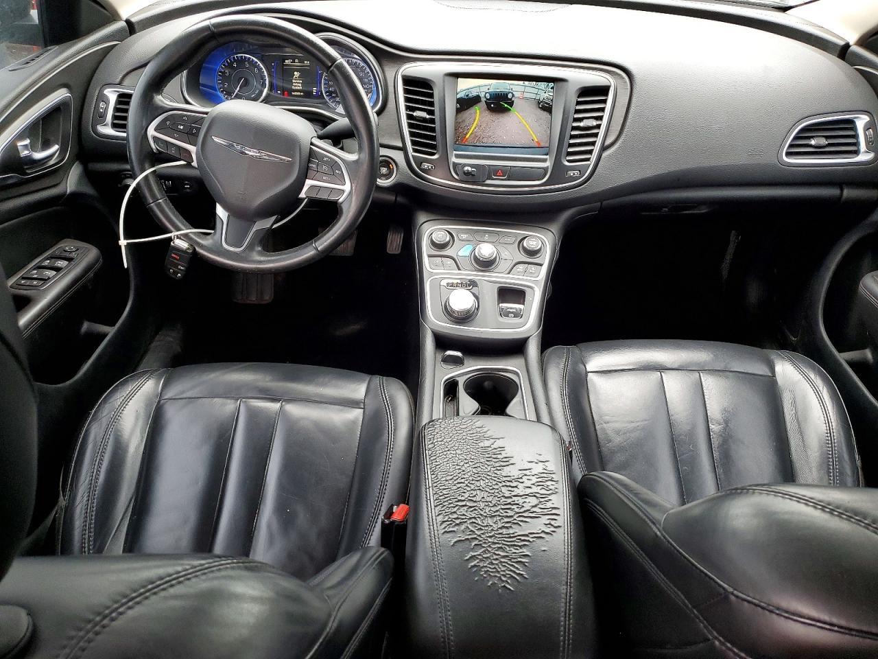 CHRYSLER 200