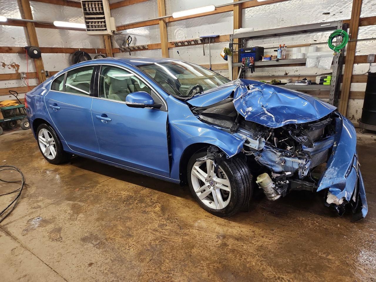 2014 VOLVO S60 — фото 4