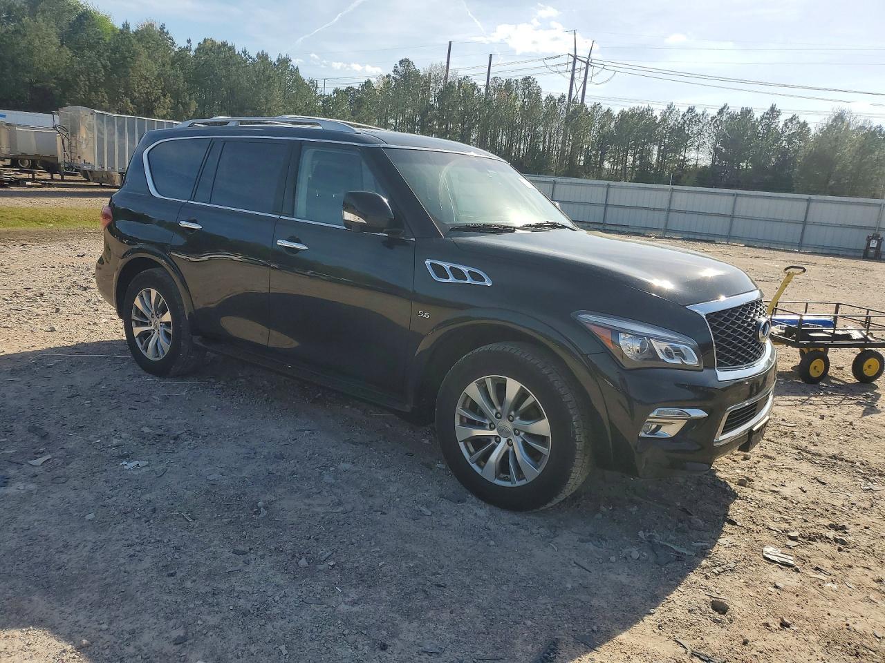 2017 INFINITI QX80 — фото 4