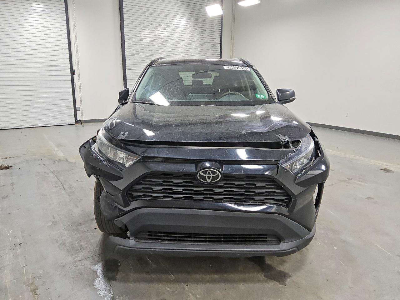 2019 TOYOTA RAV4 — фото 5