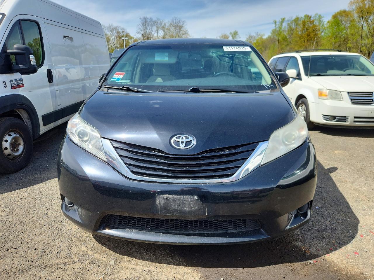 TOYOTA SIENNA