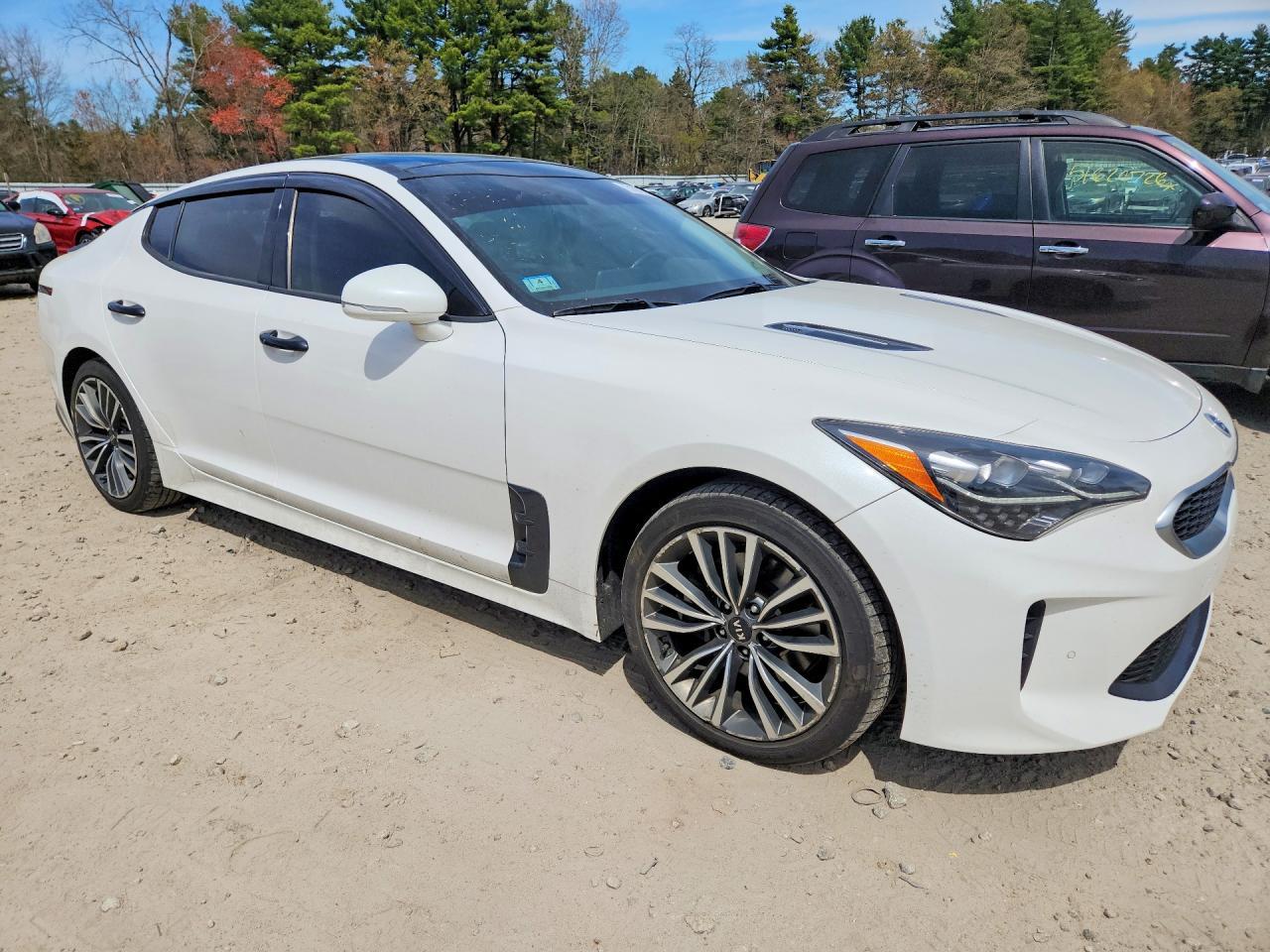 KIA STINGER