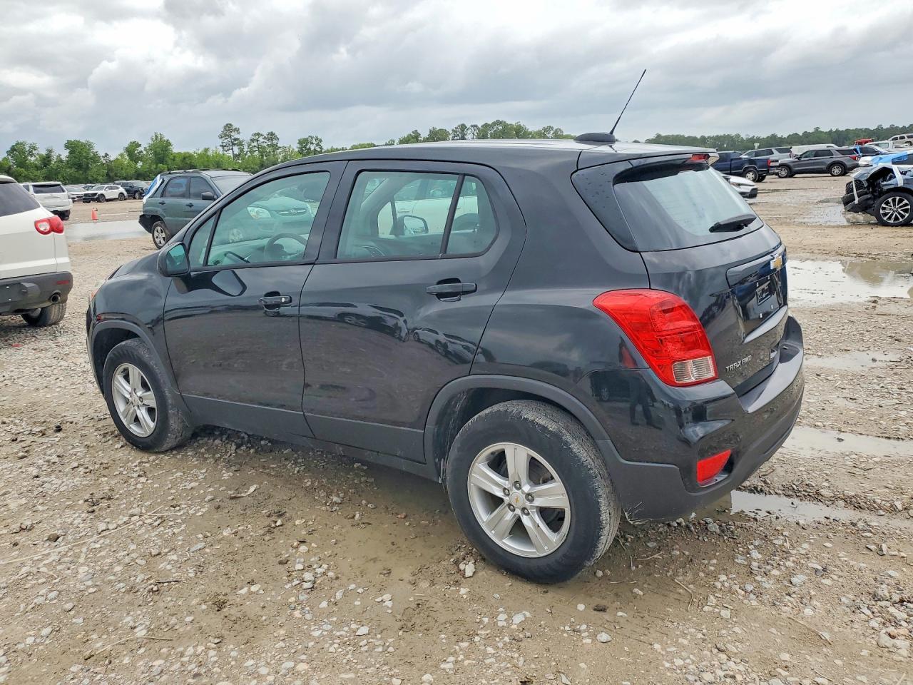 CHEVROLET TRAX