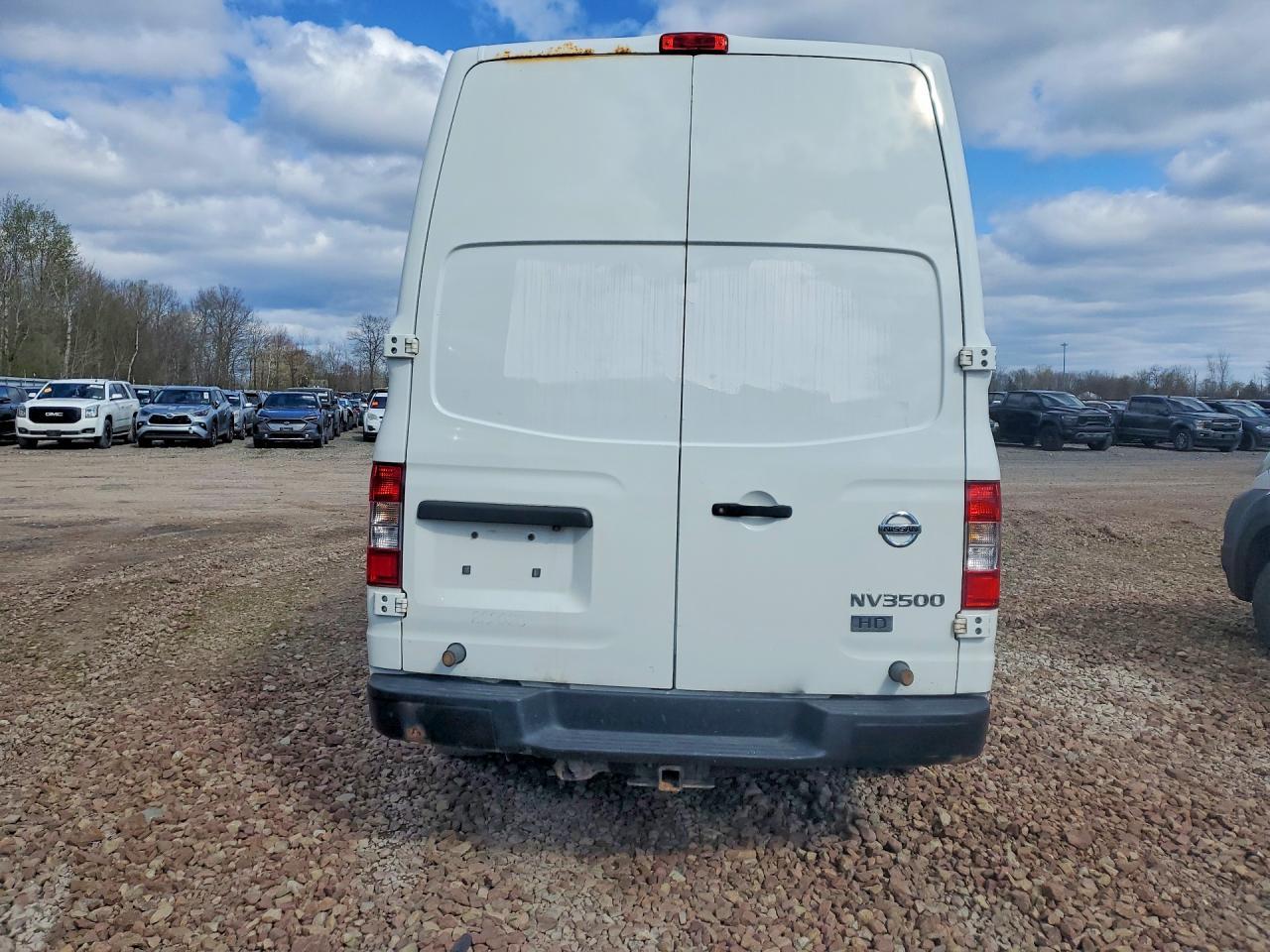2015 NISSAN NV3500 — фото 6