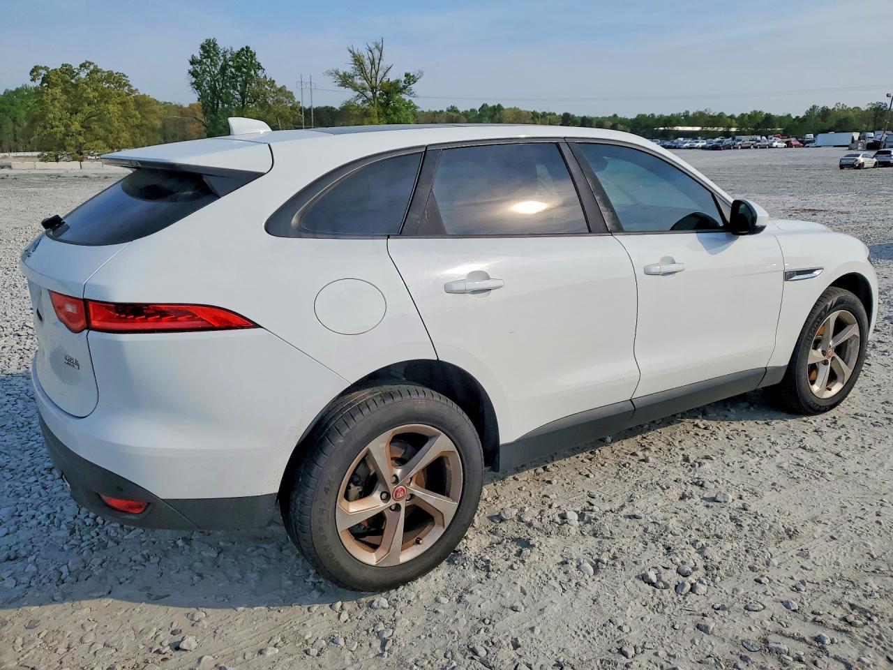 2017 JAGUAR F-PACE — фото 3
