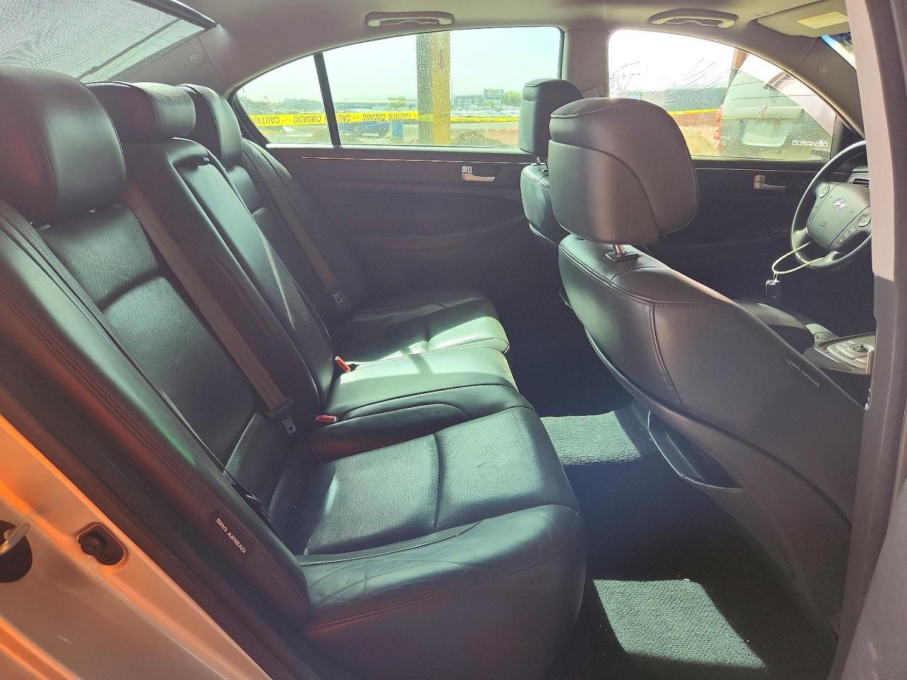 HYUNDAI GENESIS