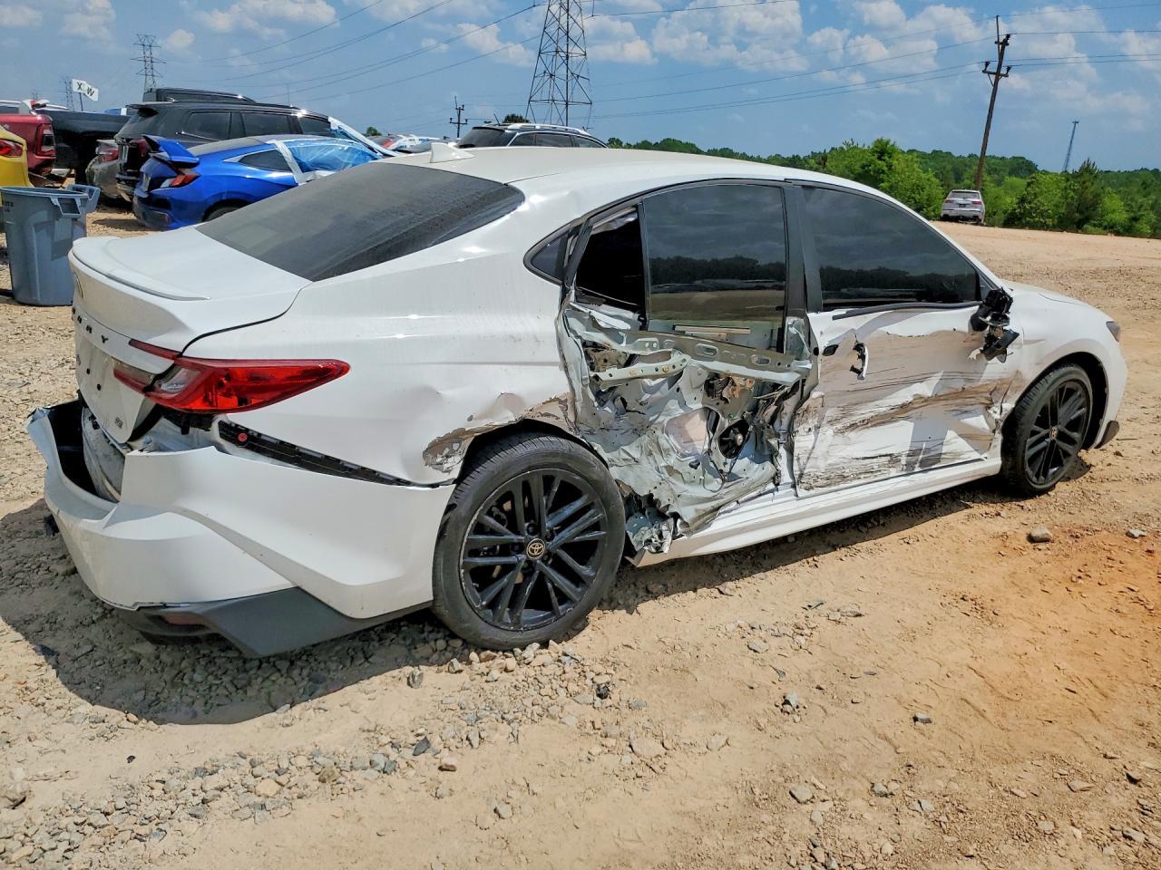 2025 TOYOTA CAMRY HYBRID — фото 3