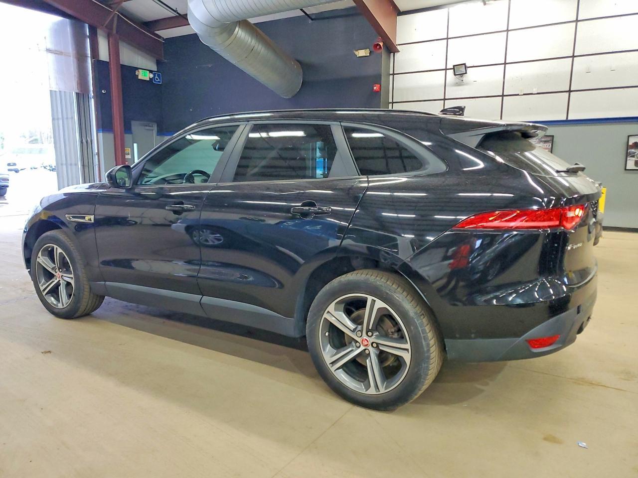 2017 JAGUAR F-PACE — фото 2