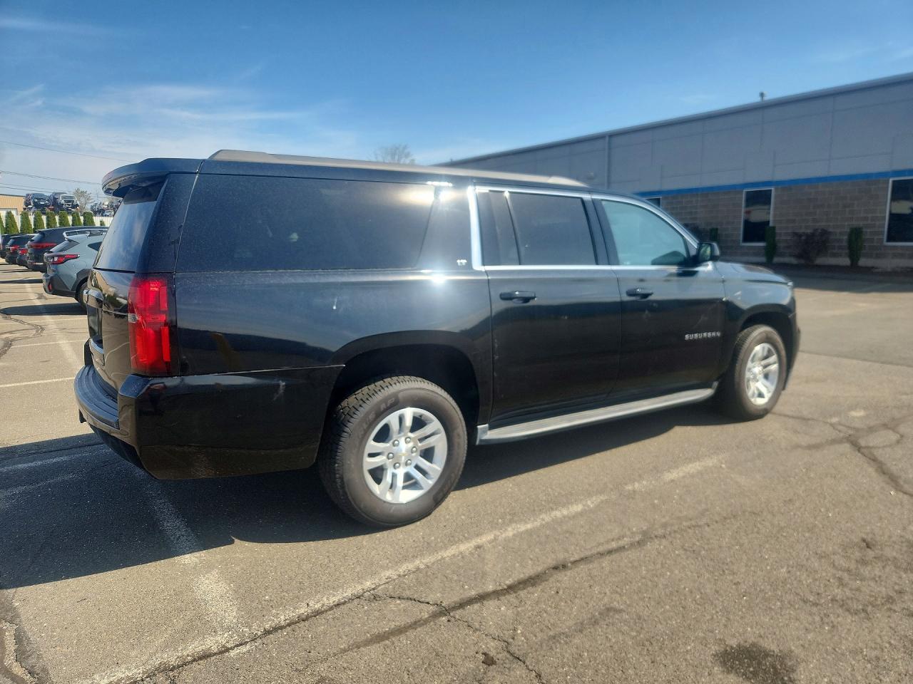 CHEVROLET SUBURBAN
