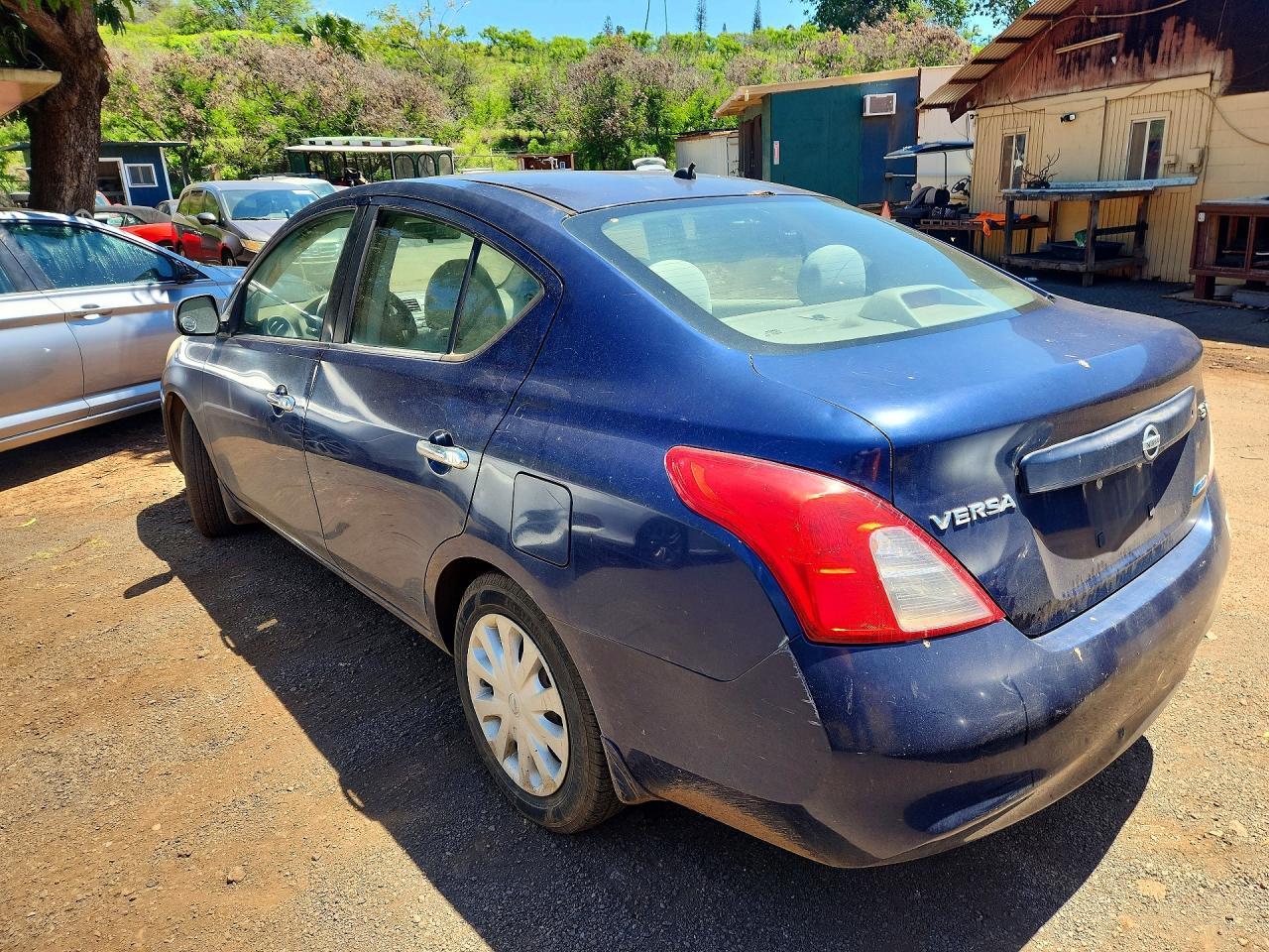 NISSAN VERSA