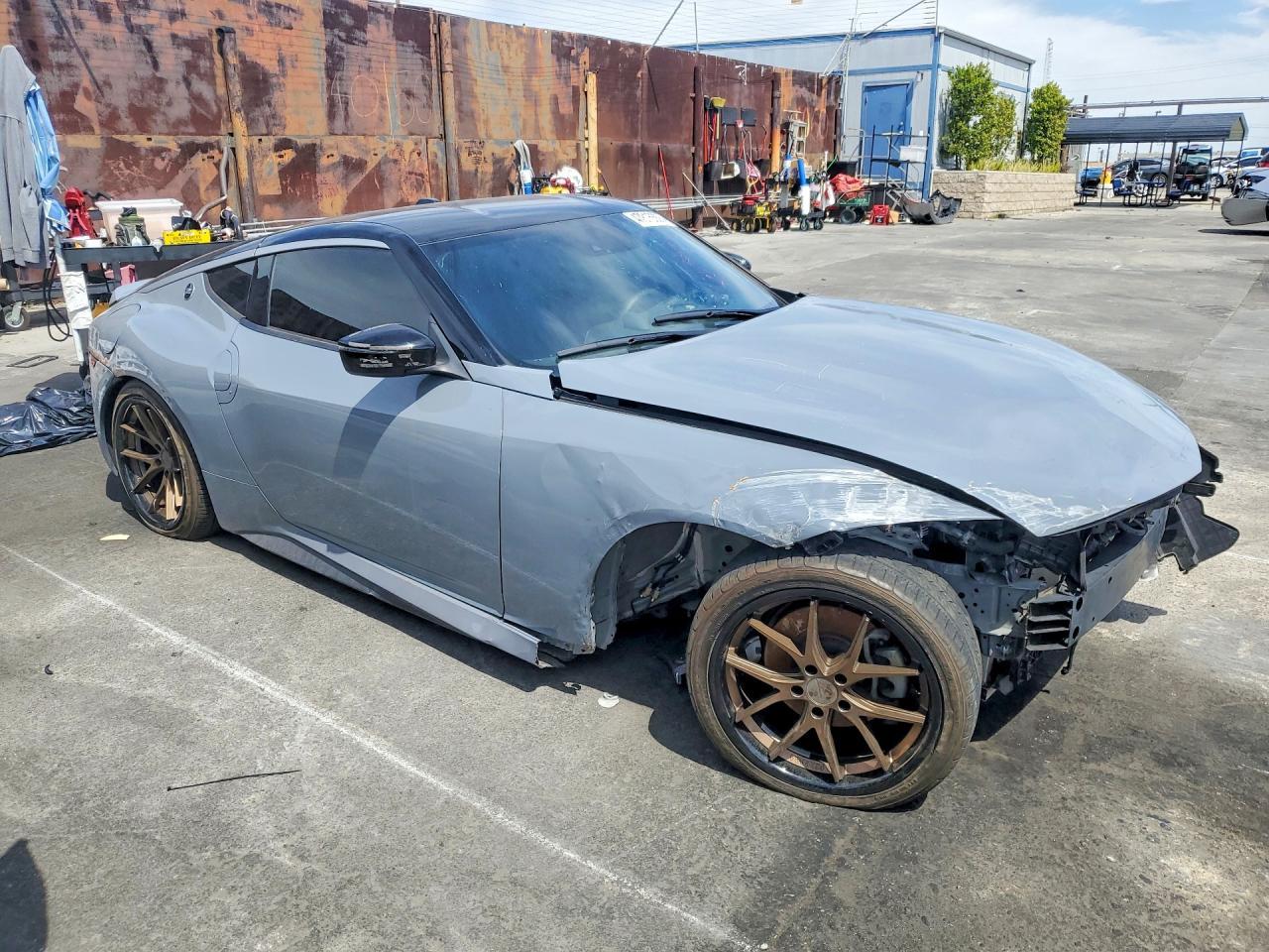 NISSAN Z