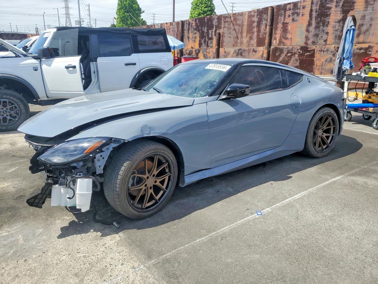 NISSAN Z