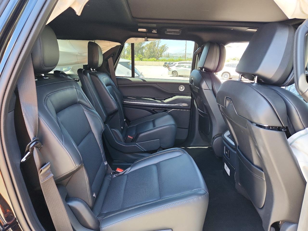 LINCOLN NAVIGATOR