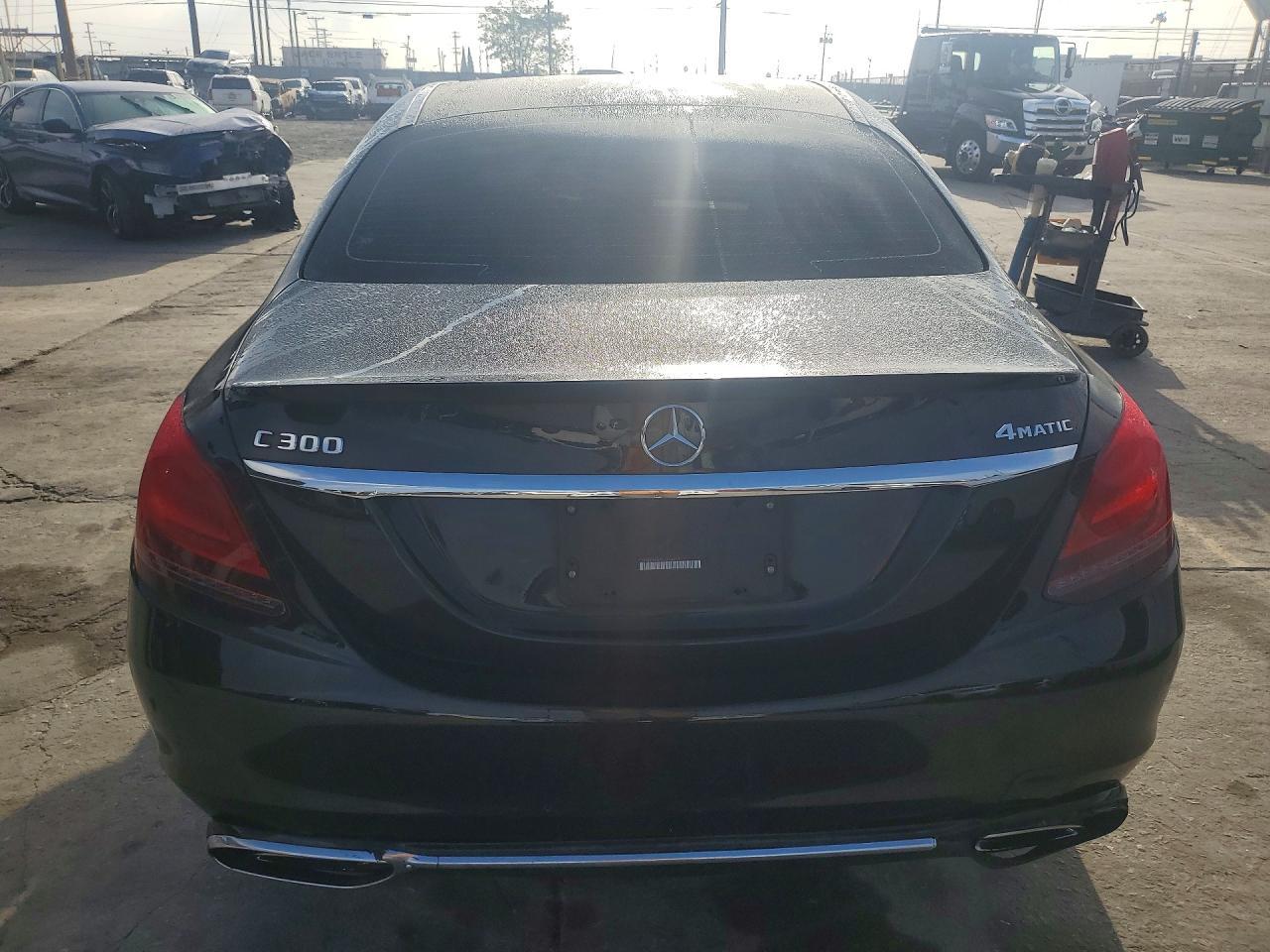 MERCEDES-BENZ C-CLASS