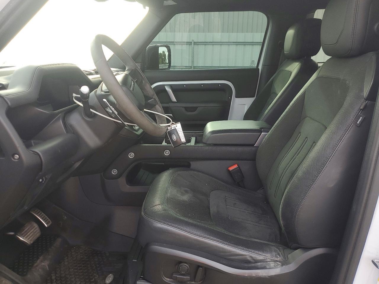 LAND ROVER DEFENDER