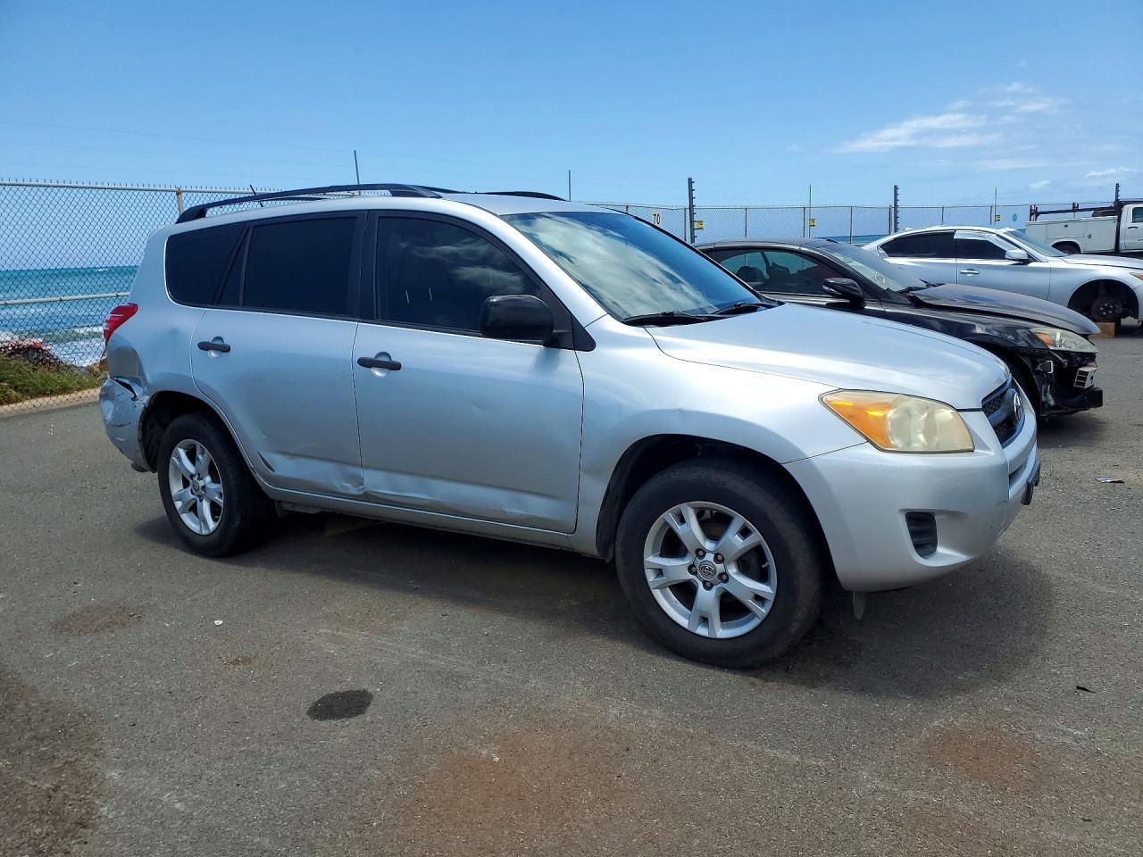 2012 TOYOTA RAV4 — фото 4