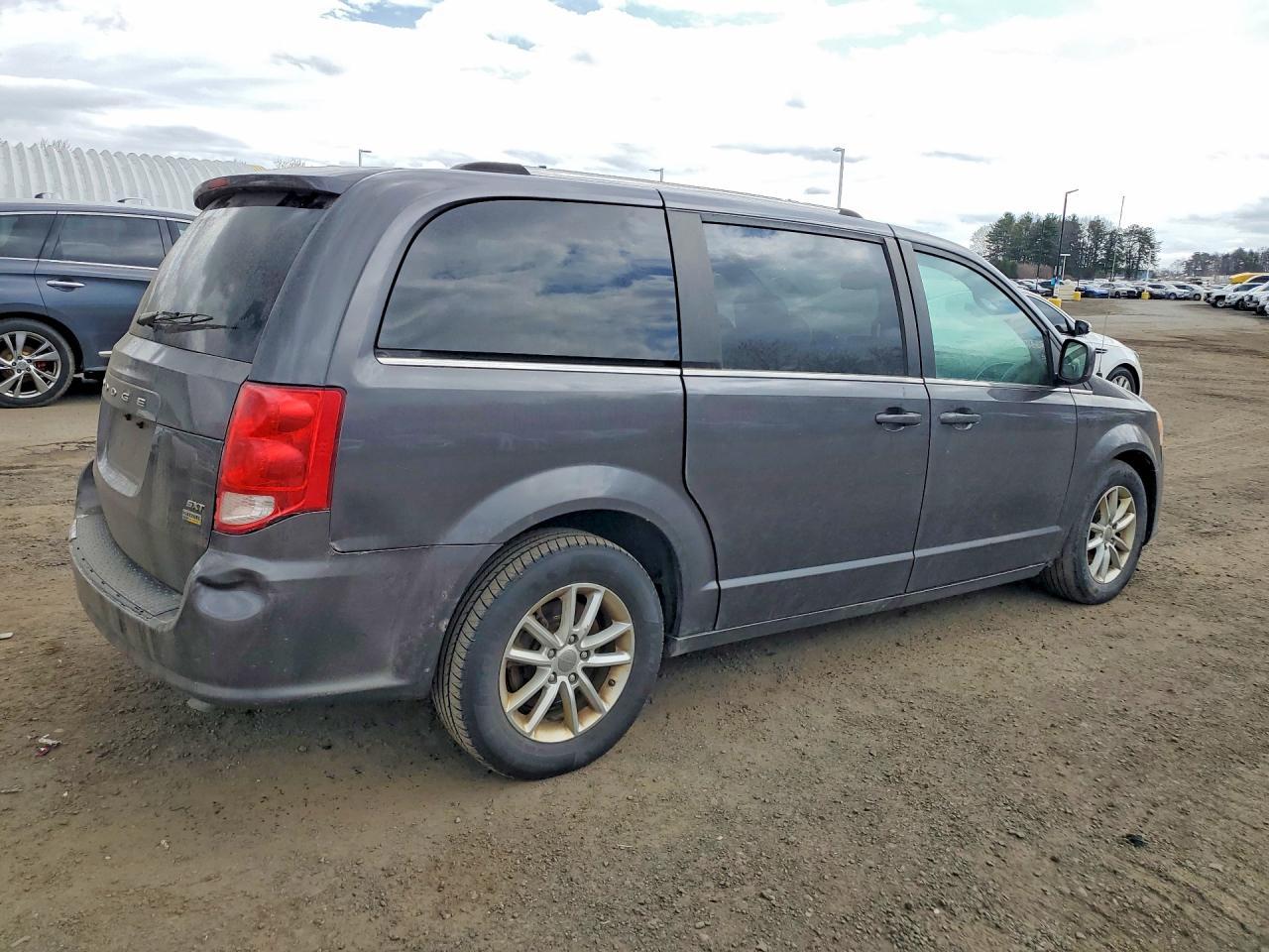 2019 DODGE GRAND CARAVAN — фото 3