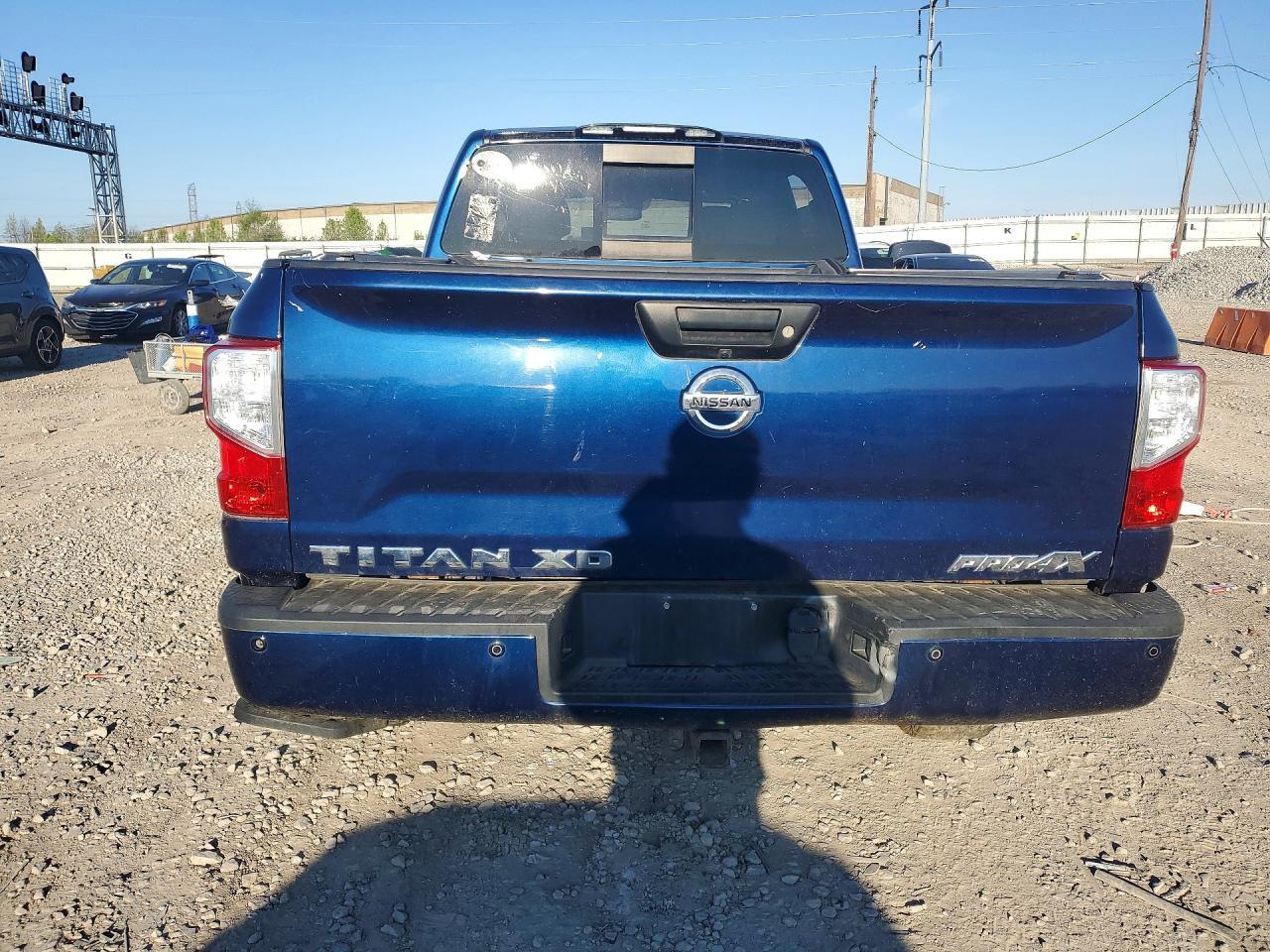 NISSAN TITAN