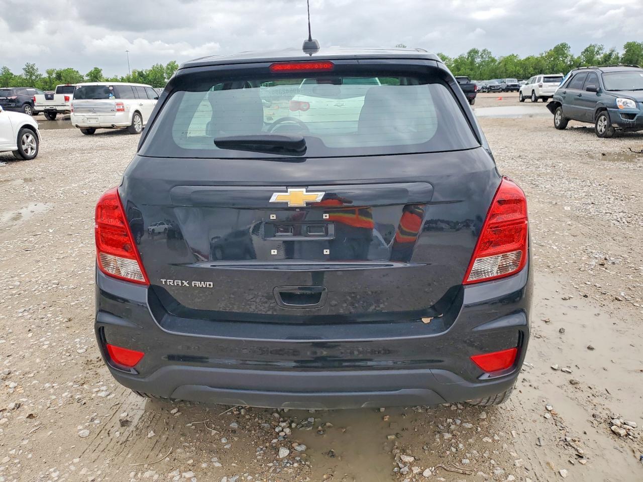 CHEVROLET TRAX