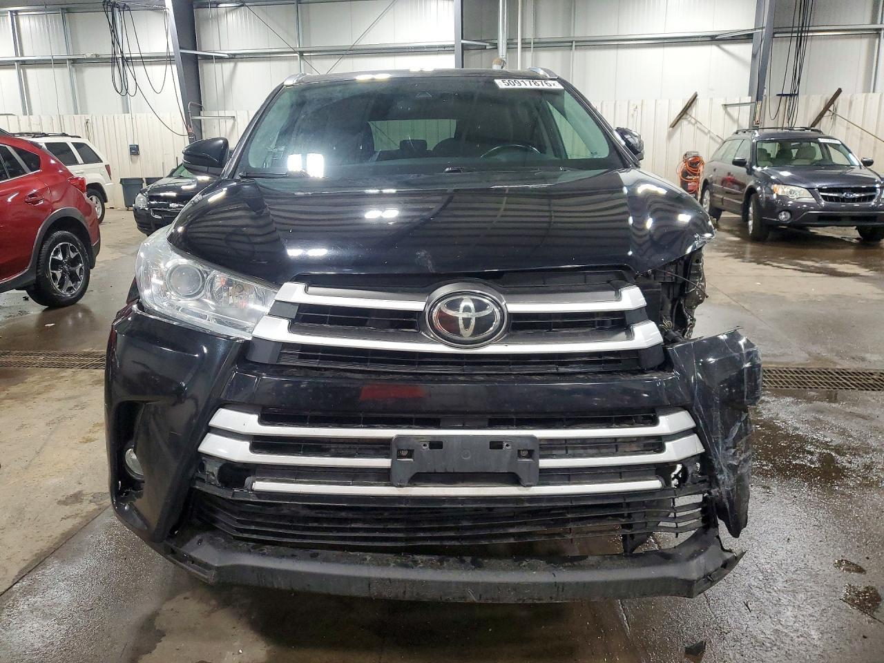 2017 TOYOTA HIGHLANDER — фото 5