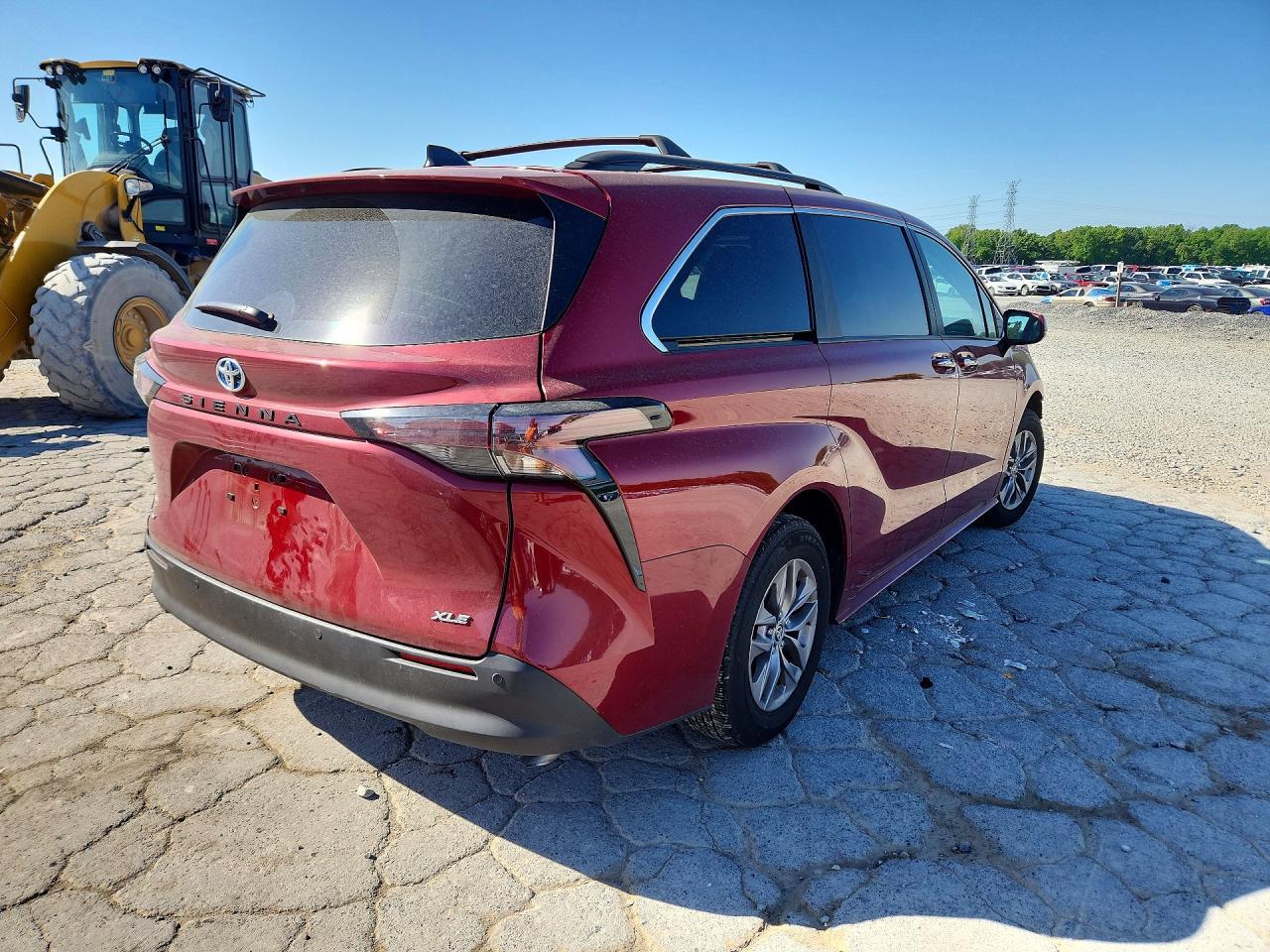 2025 TOYOTA SIENNA — фото 3