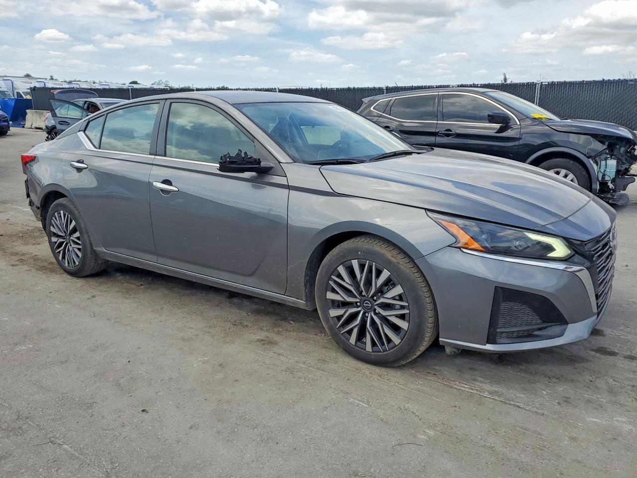 NISSAN ALTIMA
