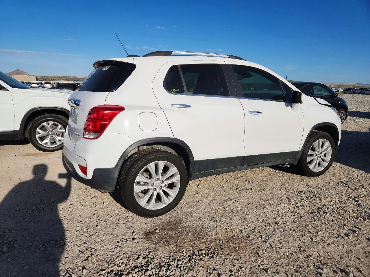CHEVROLET TRAX