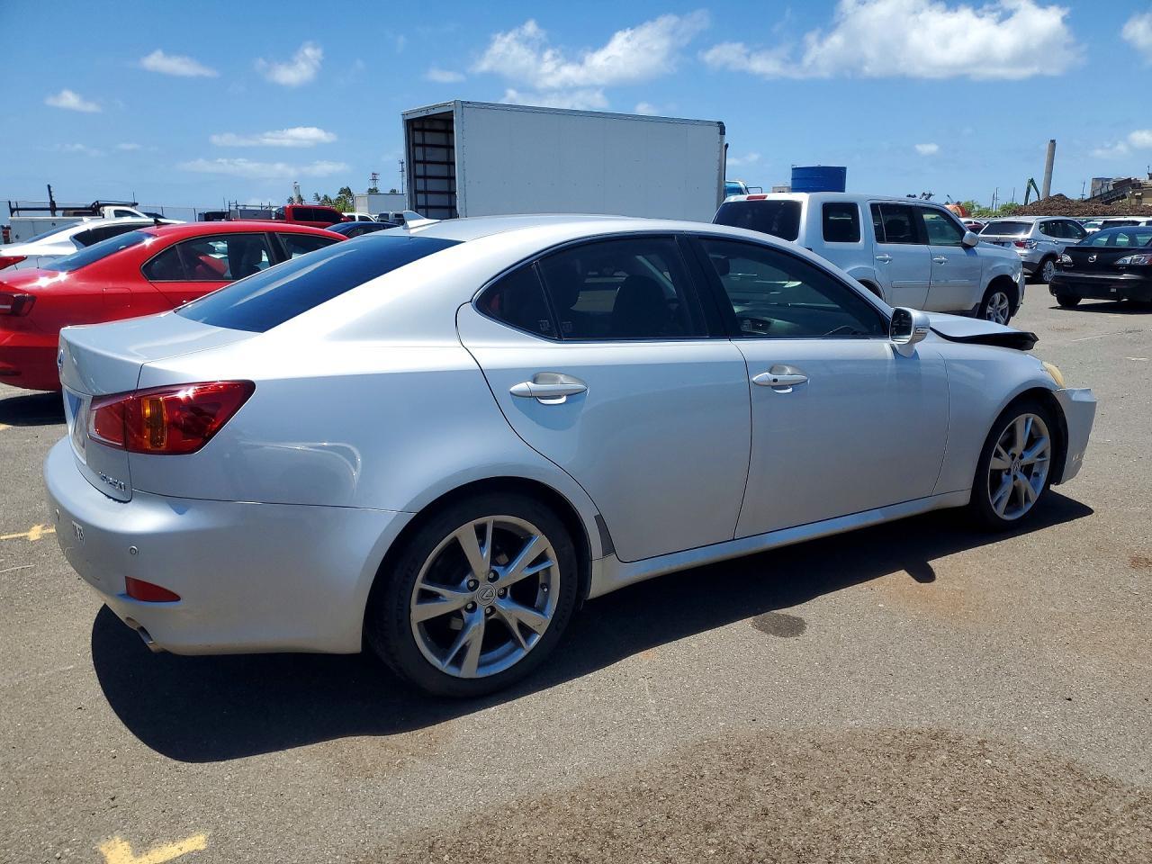 LEXUS IS