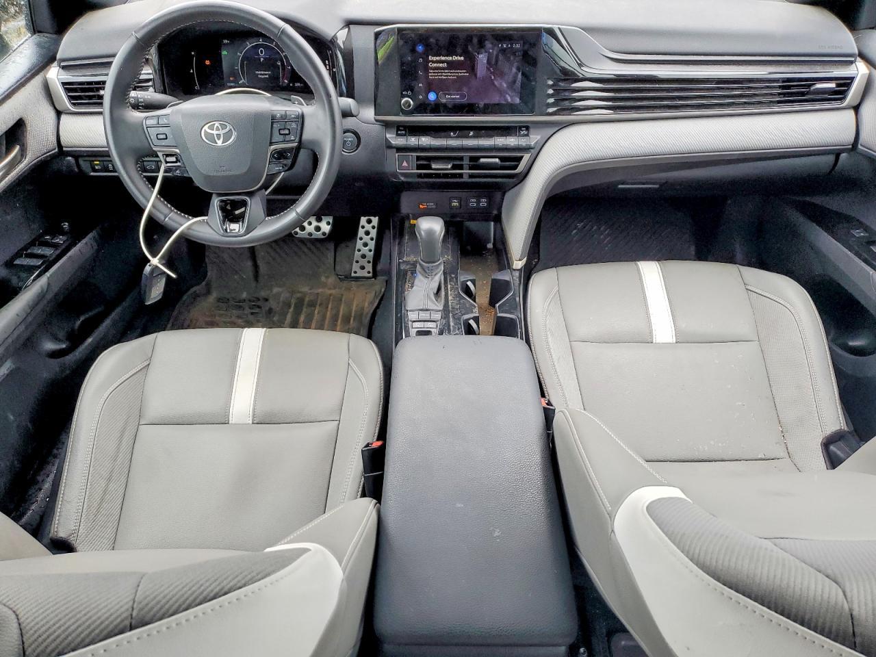 2025 TOYOTA CAMRY HYBRID — фото 8