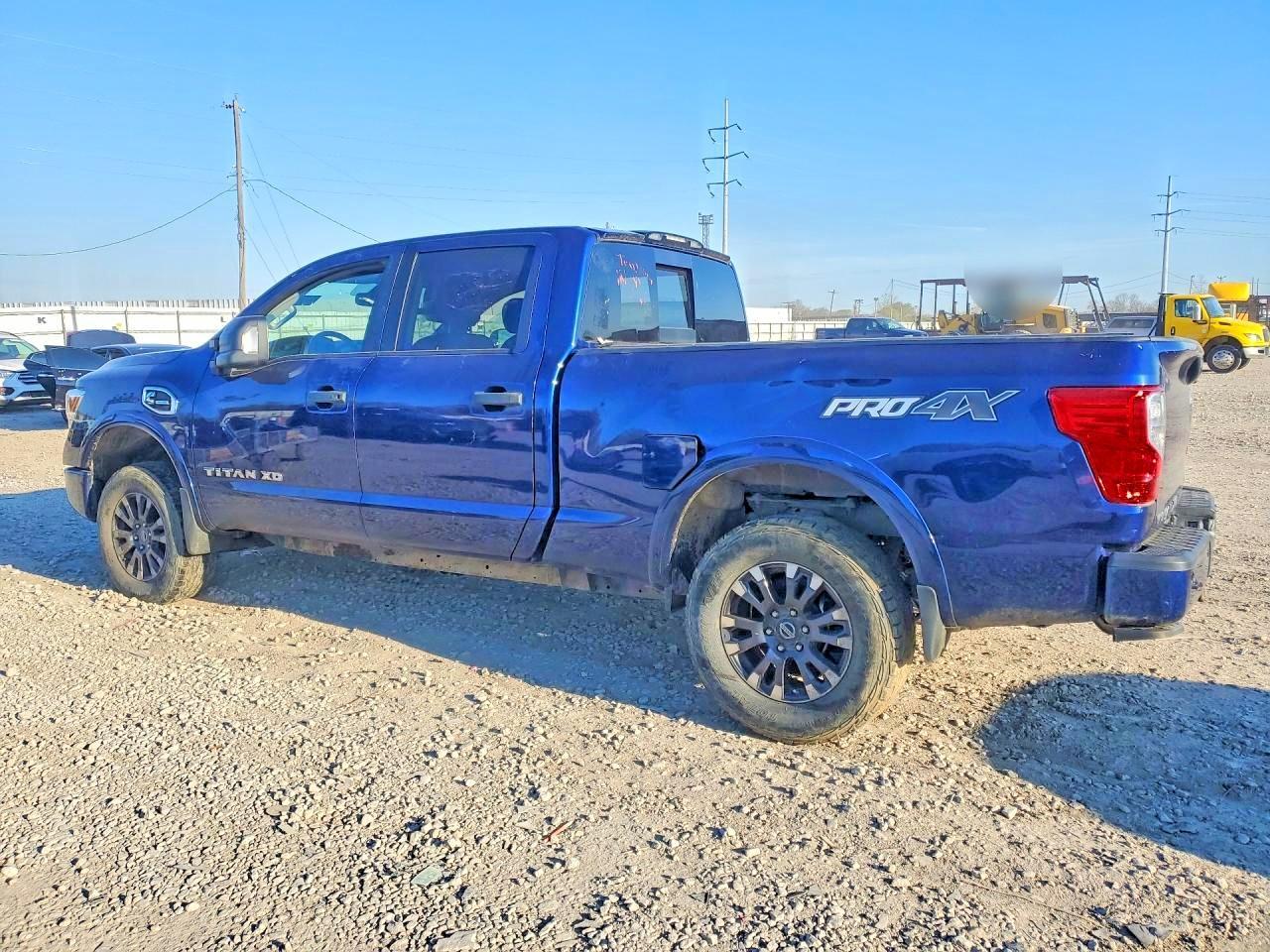 NISSAN TITAN